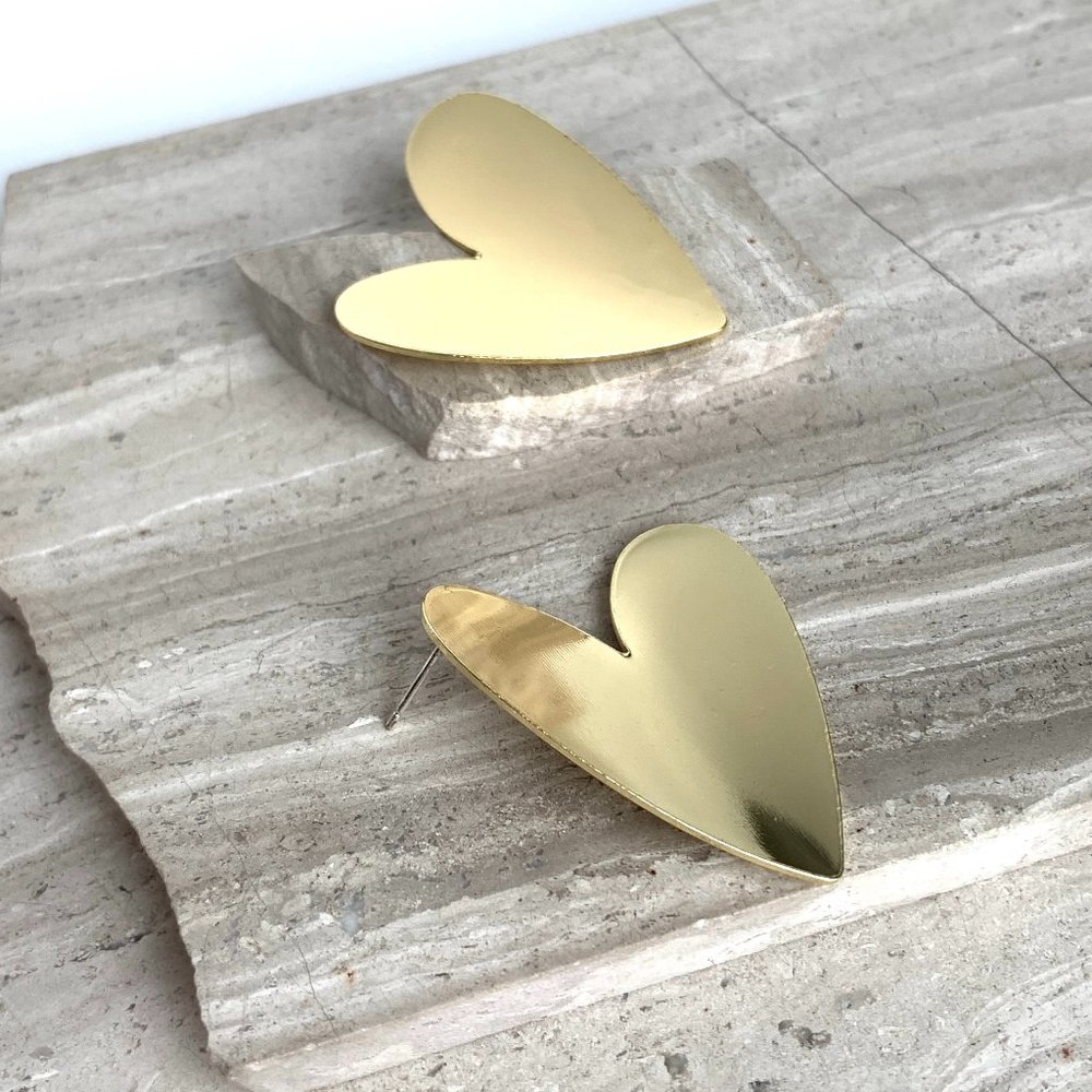 NEW~ Anthropologie Oversized Gold Heart Earrings